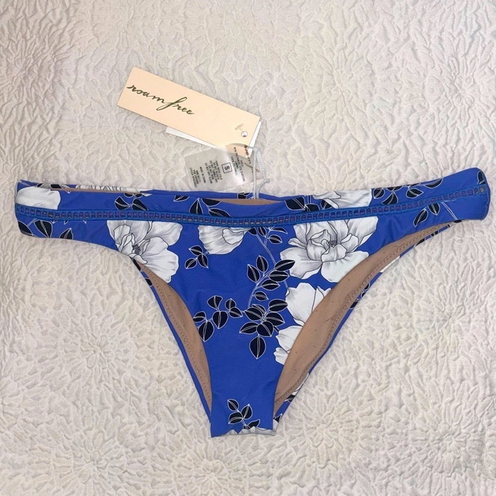 Tilly's by Roam Free Skimpy Floral Print Bikini Bottoms